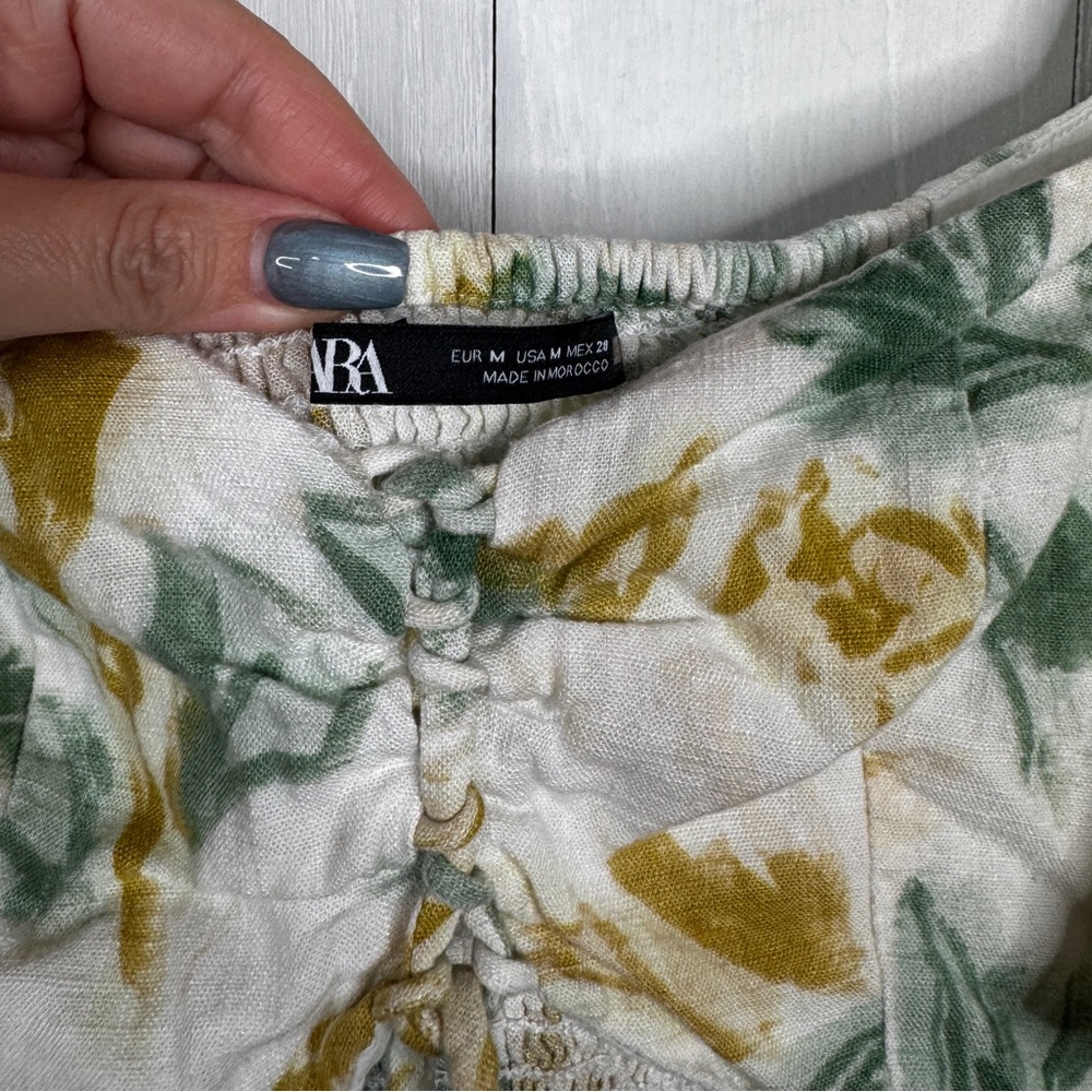 Zara floral print cut-out midi dress with a sweetheart neckline and side slits - Picture 7 of 9